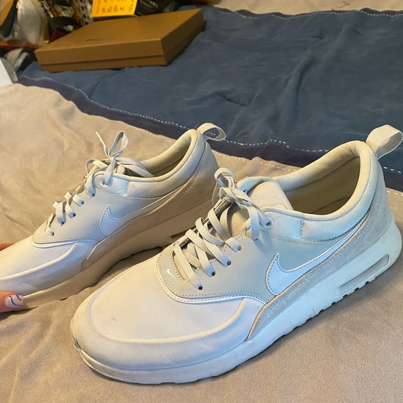 Nike sneaks!! - Picture 2 of 5